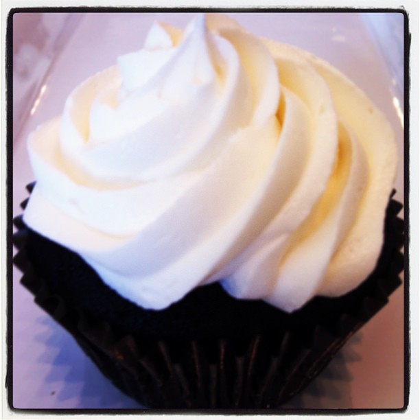 Black velvet cupcake vanilla buttercream
