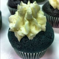 Green velvet cupcake with vanilla pastry cream frosting