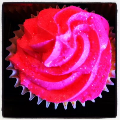 Lemonade cupcake raspberry buttercream