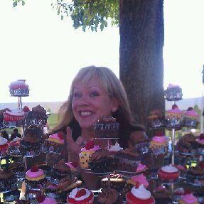 Cupcakes for a benefit for Debbie Souza