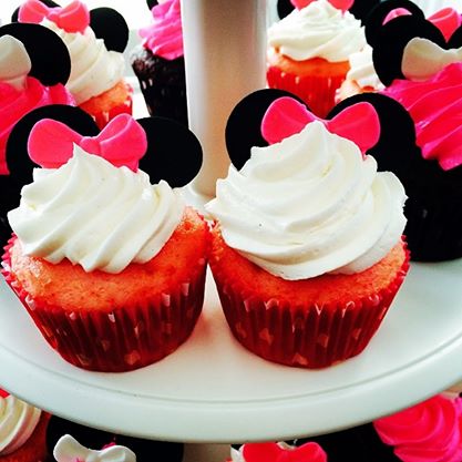Minnie Mouse strawberry cupcake