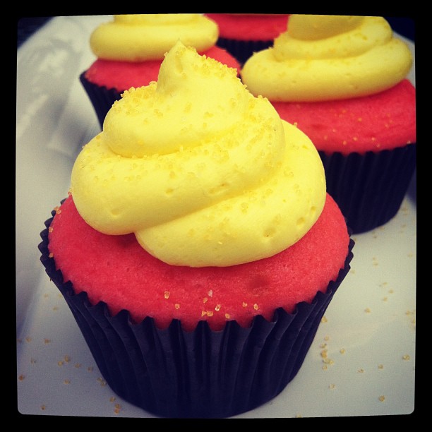 Raspberry cupcake lemonade buttercream